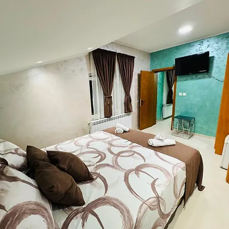 аси Hotel *